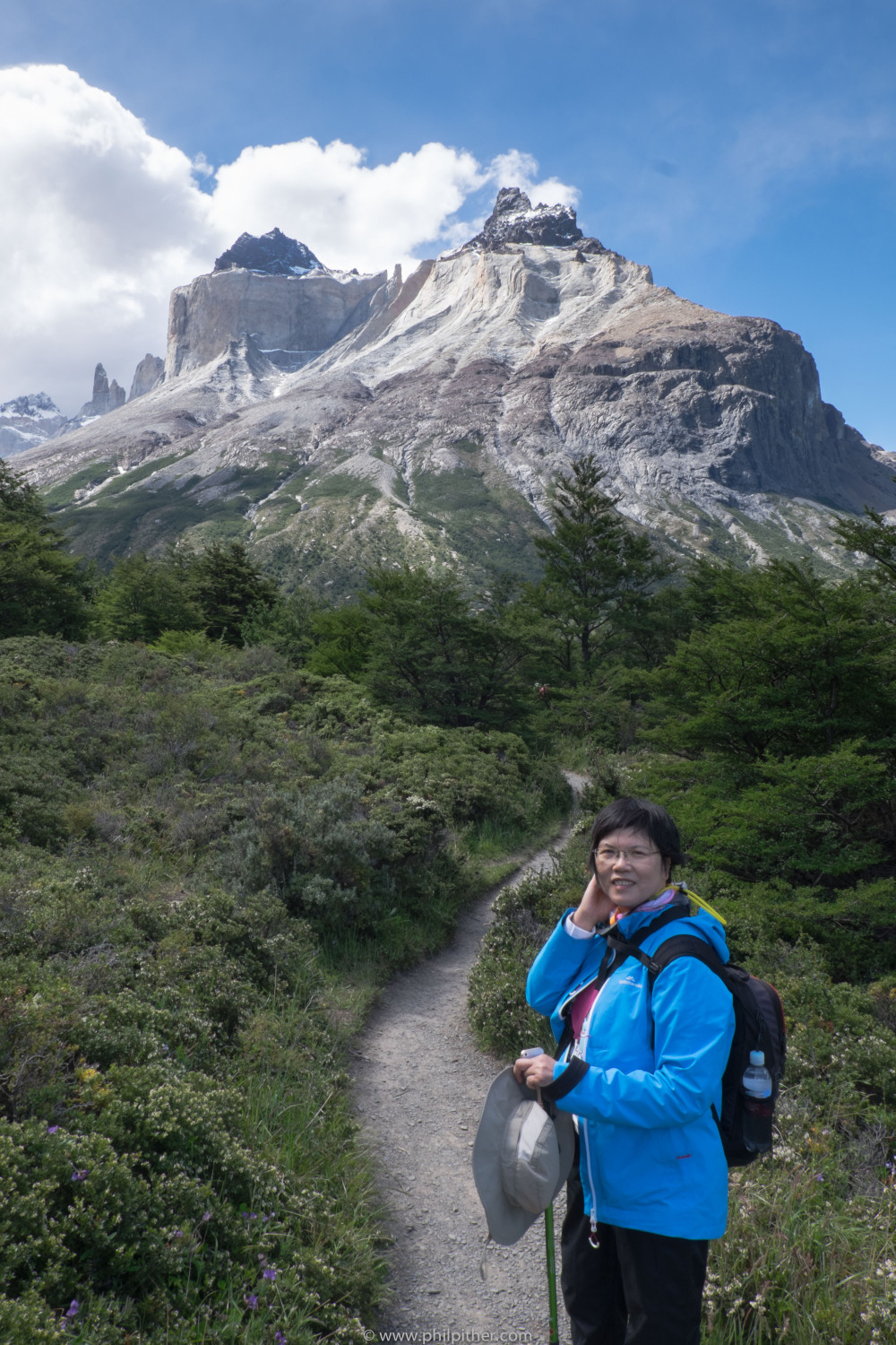 Mingi on the Refugio Pehoe to French Valley trail